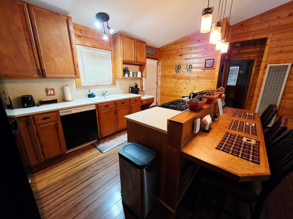 Bear Escapes II Affordable Luxury Cabin Sugarloaf Bagian luar foto