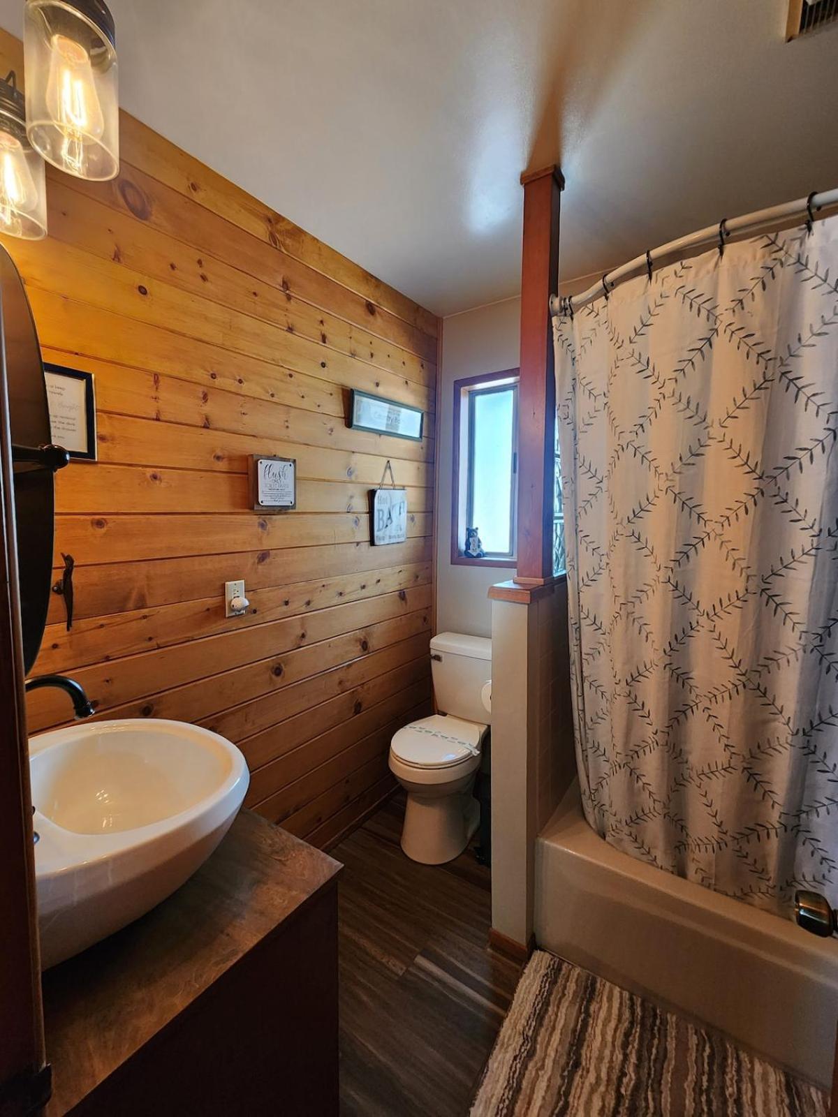 Bear Escapes II Affordable Luxury Cabin Sugarloaf Bagian luar foto