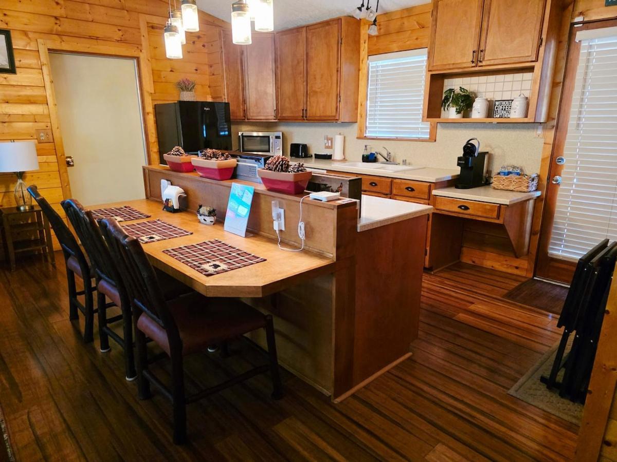 Bear Escapes II Affordable Luxury Cabin Sugarloaf Bagian luar foto